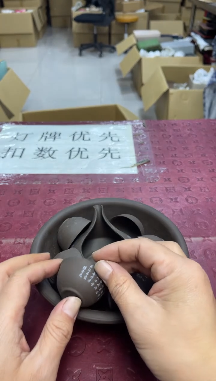 默认微瑕，no退no换，介意勿拍