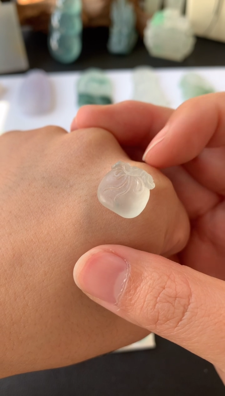 【闪购商品】定制翡翠未镶嵌翡翠