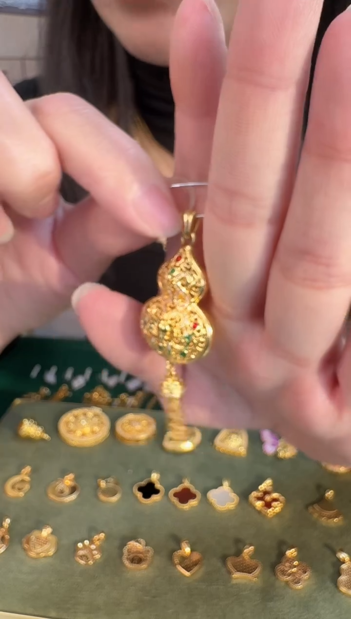 流苏葫芦吊坠2.60 （附带礼盒包装）