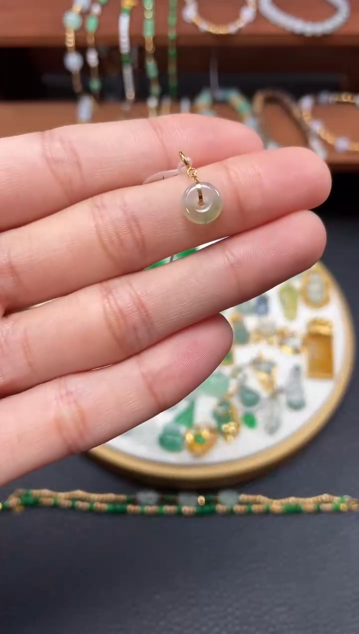 【闪购商品】翡翠吊坠(不含链)18K金镶嵌一个   JK658