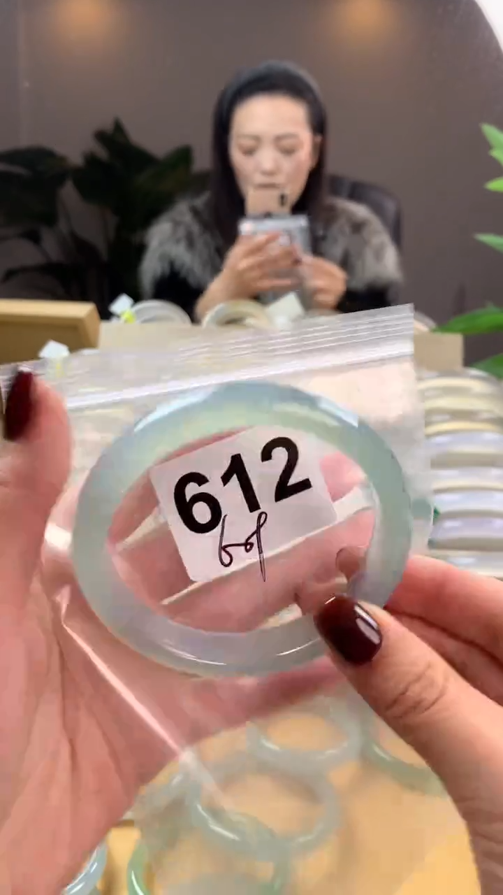 【闪购商品】玛瑙/玉髓手镯未镶嵌612