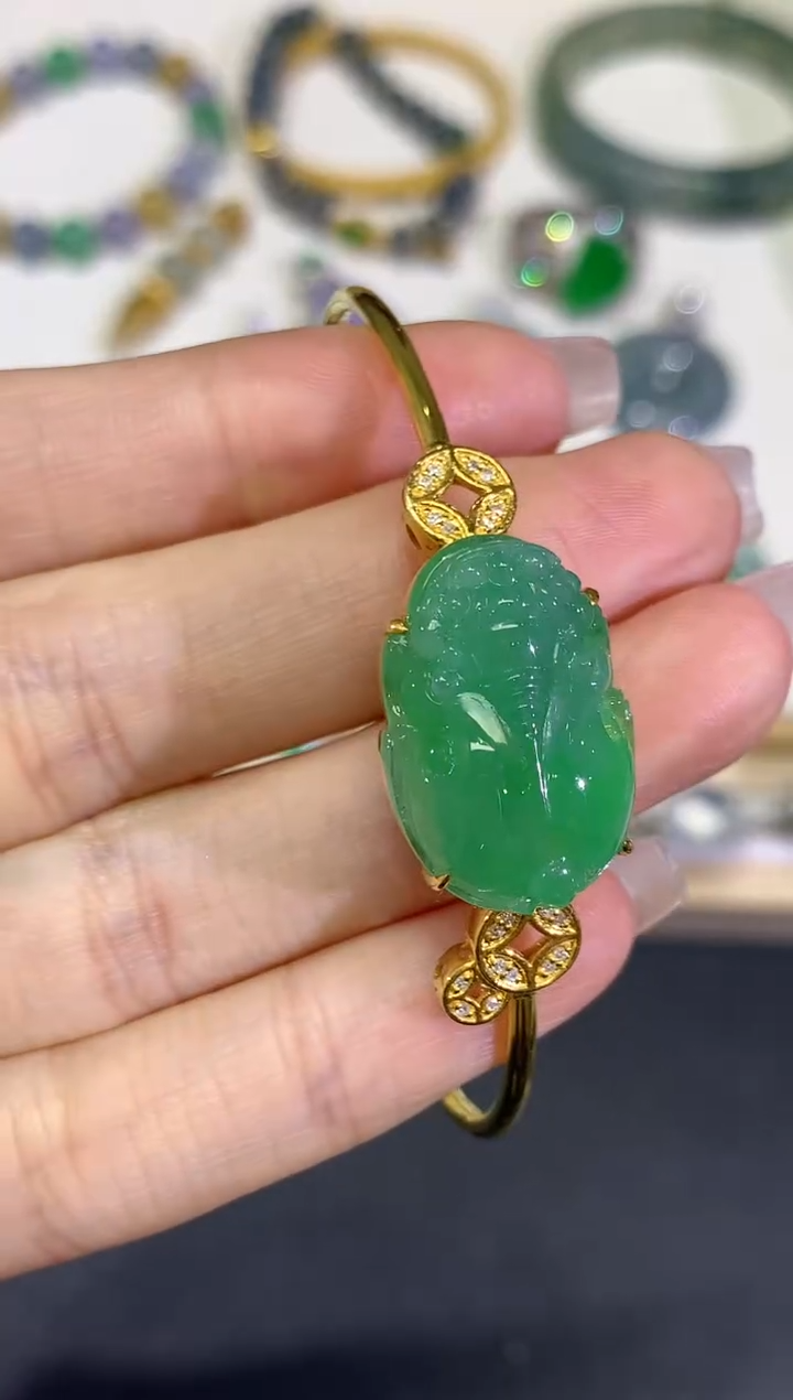 【闪购商品】翡翠颈饰18K金镶嵌团购31