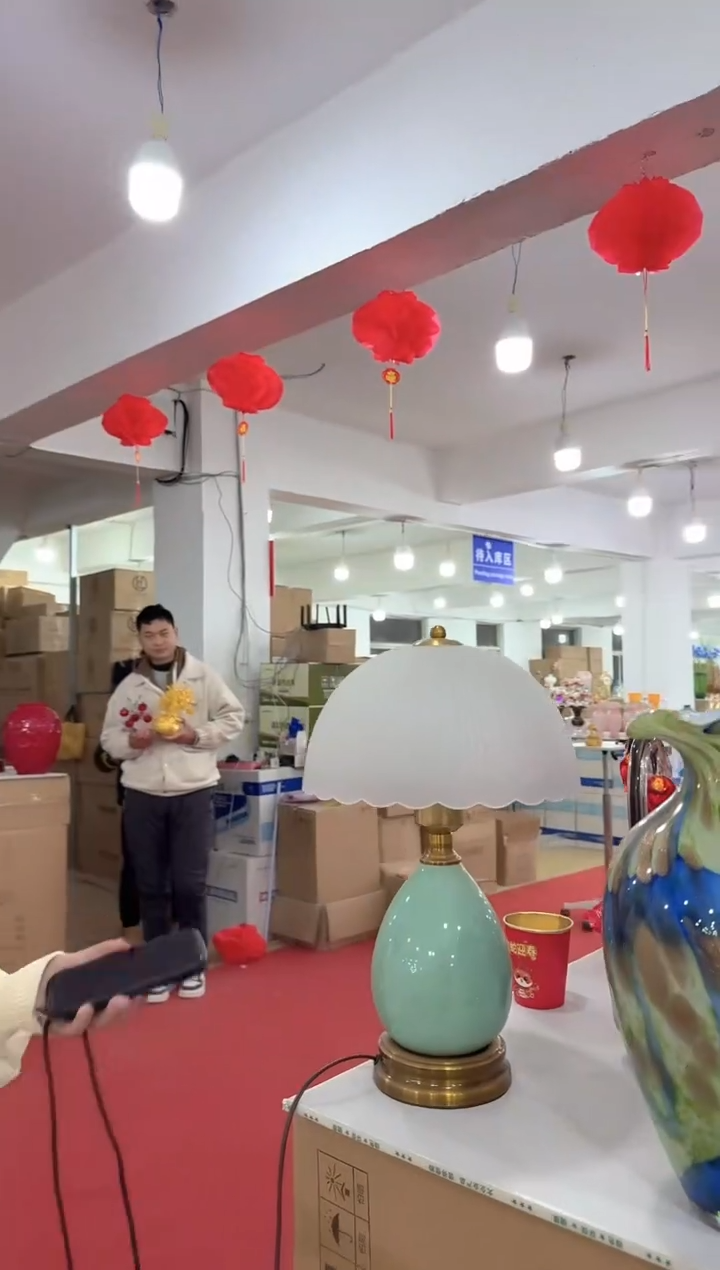 【闪购商品】无铅玻璃甄选花器-g-早4