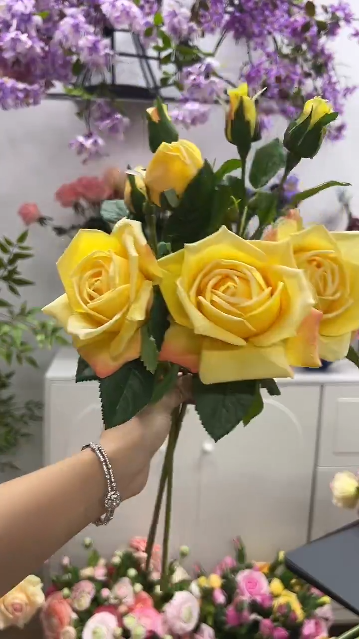 3枝黄色手感保湿妃子玫
