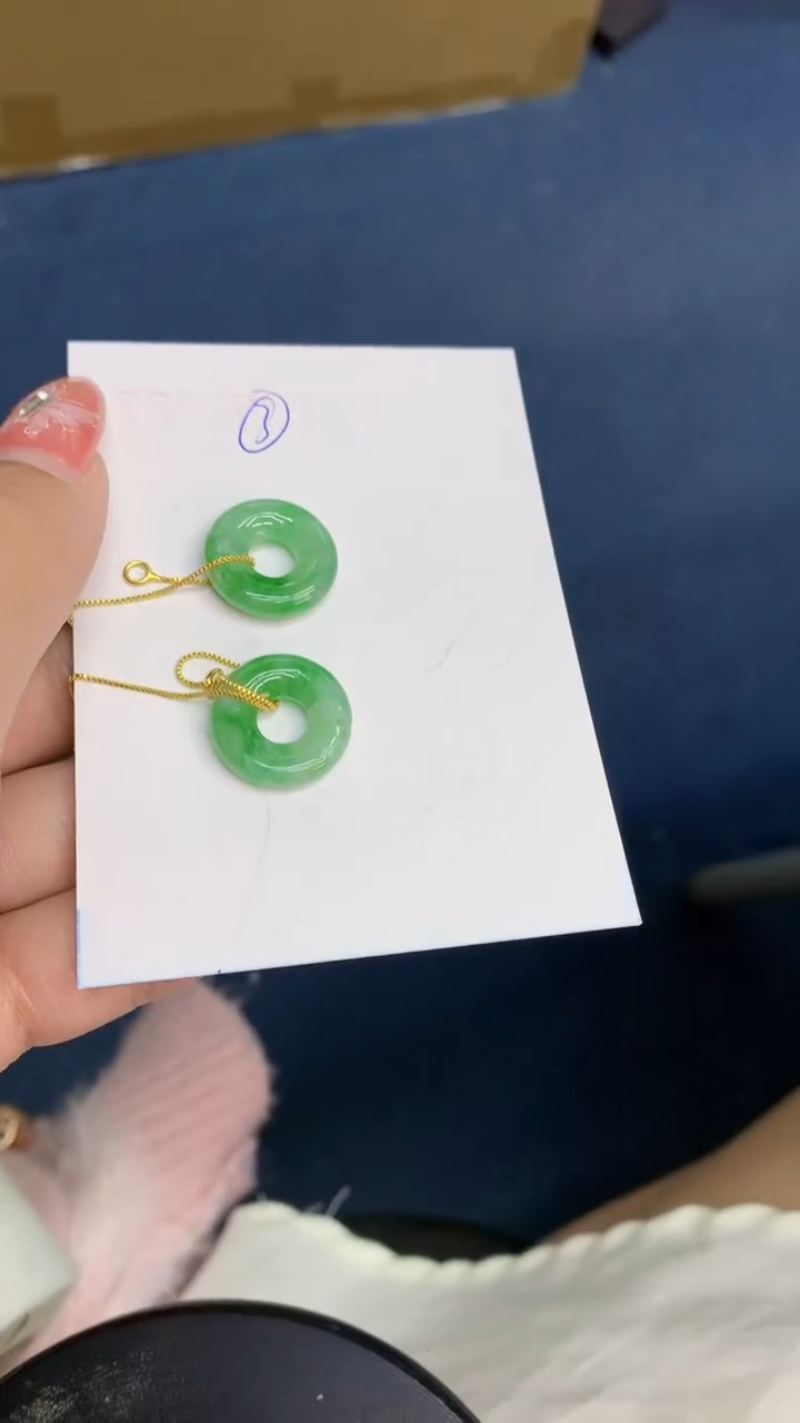 颈饰未镶嵌翡翠1