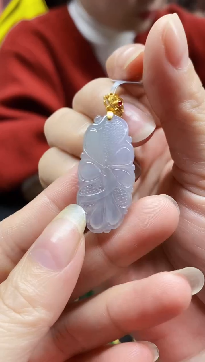 颈饰未镶嵌翡翠吊坠