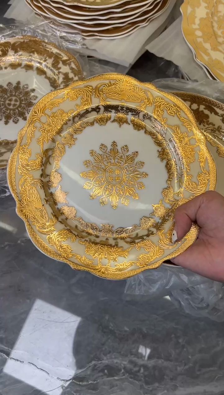 瓷片8寸平盘2个一单尾单