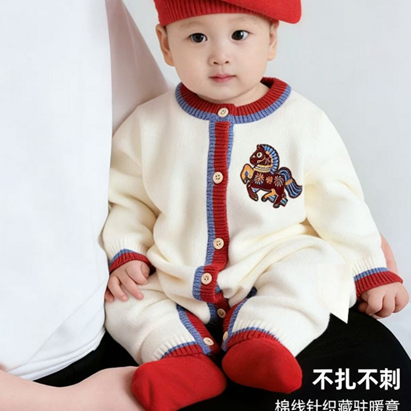 A婴儿衣服可爱款高颜值超萌炸街新生儿新款爬爬服连体衣2025冬款