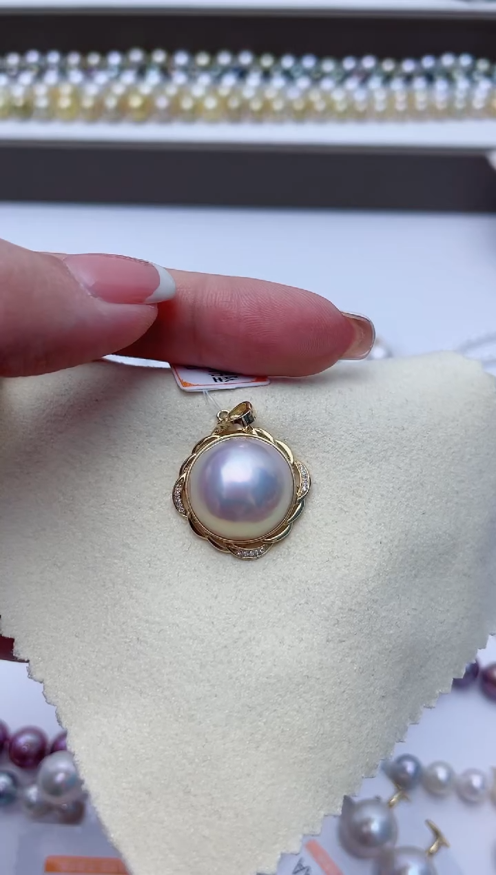 【闪购商品】拼合珍珠（马贝珠）颈饰18K金镶嵌W127