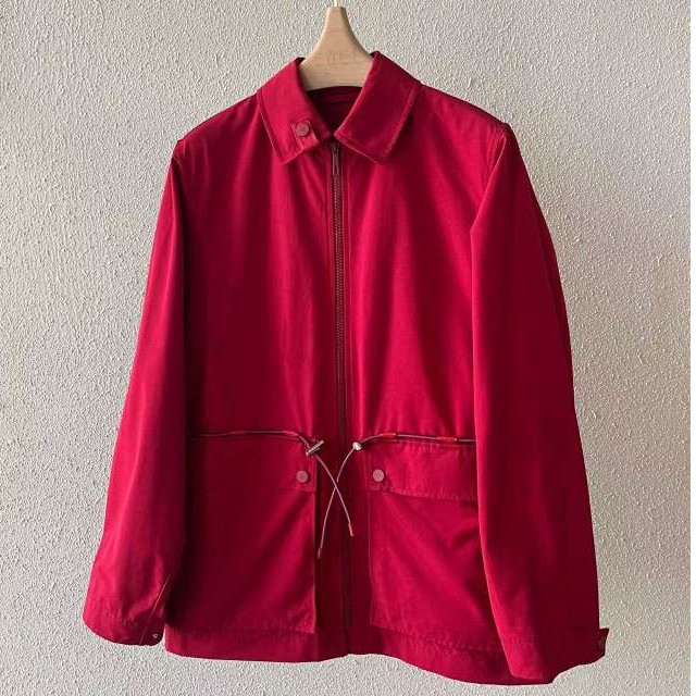 慕溢-441时尚红色抽绳大口袋外套