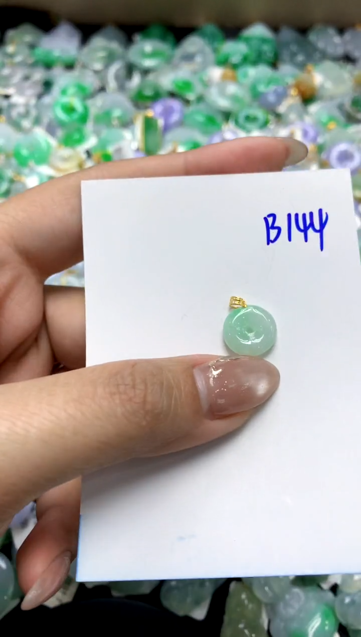 【闪购商品】翡翠颈饰18K金镶嵌1111111111111111