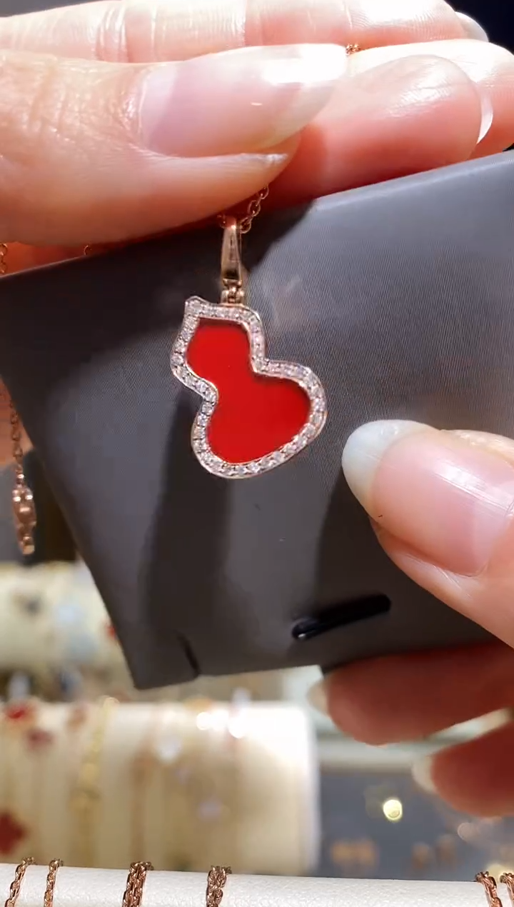 【闪购商品】钻石吊坠(不含链)18K金镶嵌吊坠