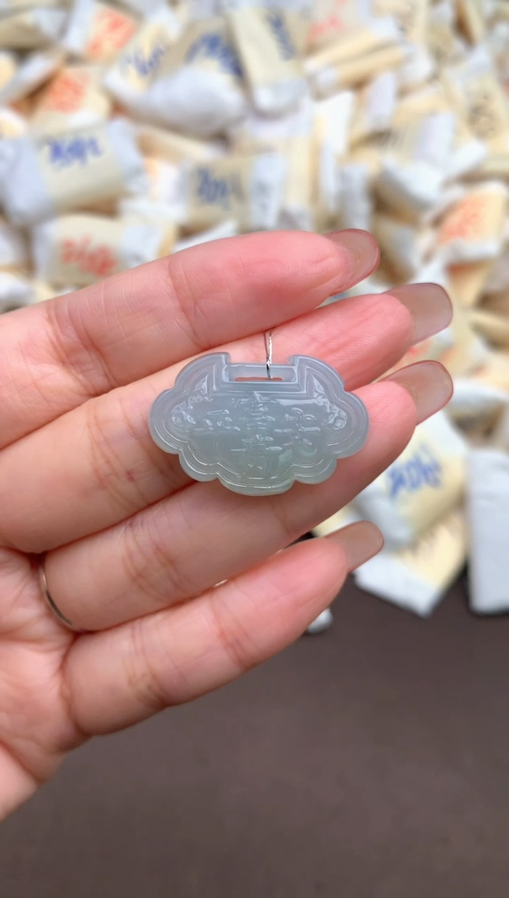 【闪购商品】翡翠挂件未镶嵌 —