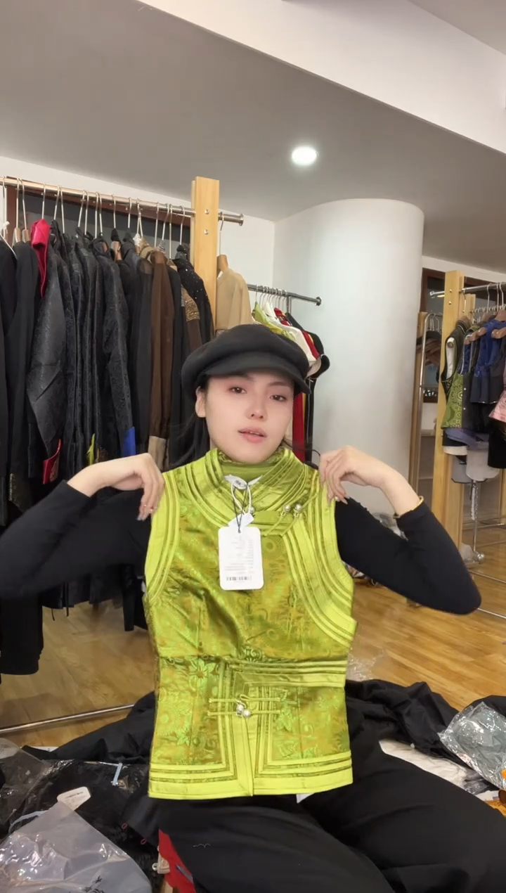 M码       90-105斤   马甲