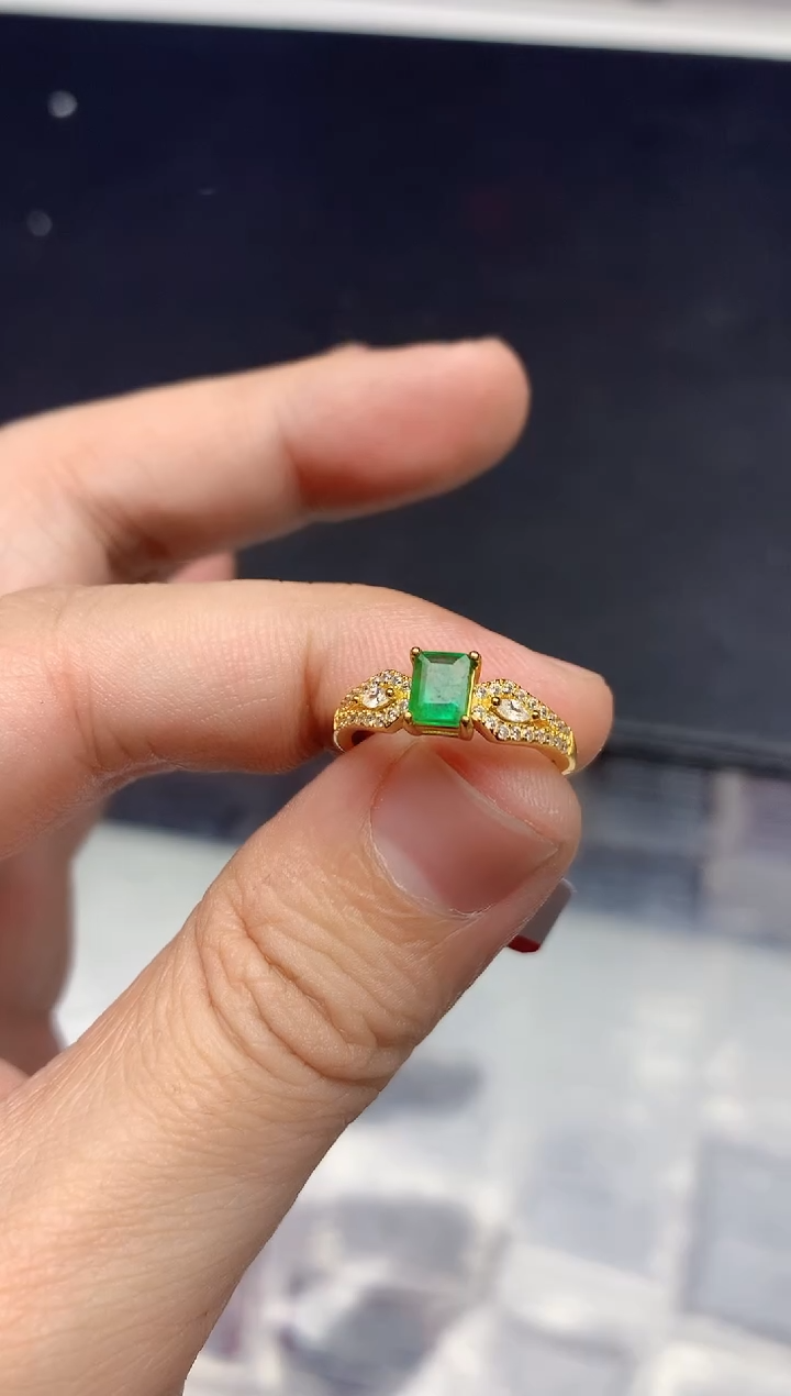 【闪购商品】祖母绿戒指银S925镶嵌.........