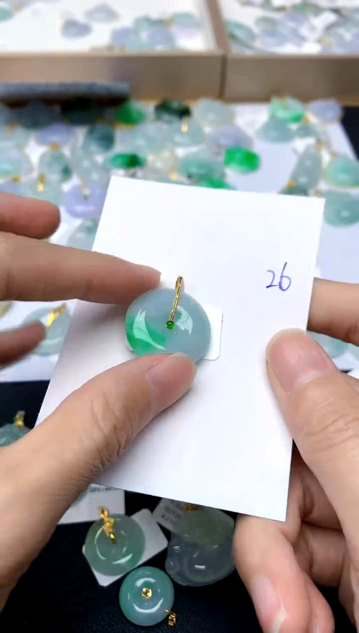 【闪购商品】翡翠颈饰18K金镶嵌26天然A货翡翠