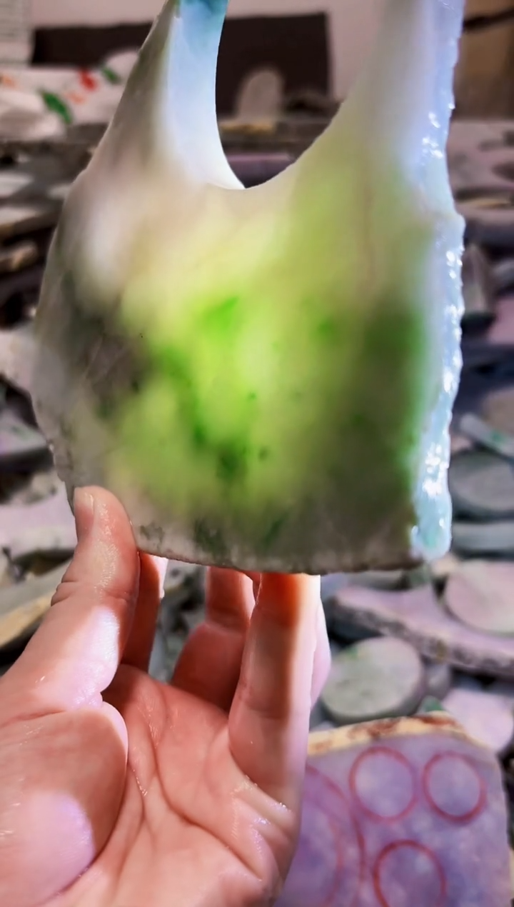 【闪购商品】翡翠颈饰未镶嵌A货白文1680