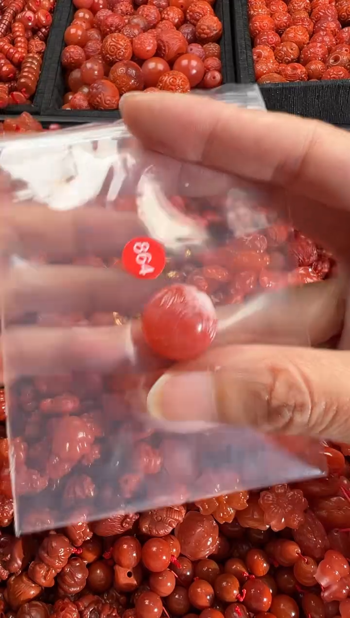 【闪购商品】南红玛瑙颈饰未镶嵌1