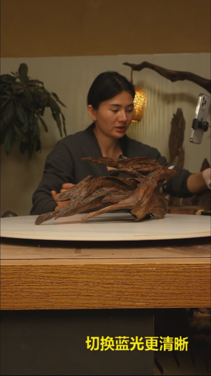 木知**意根雕摆件类074