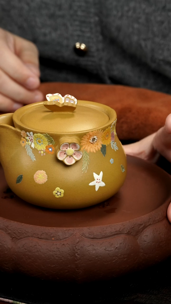 茶壶紫砂黄金段花花手抓壶
