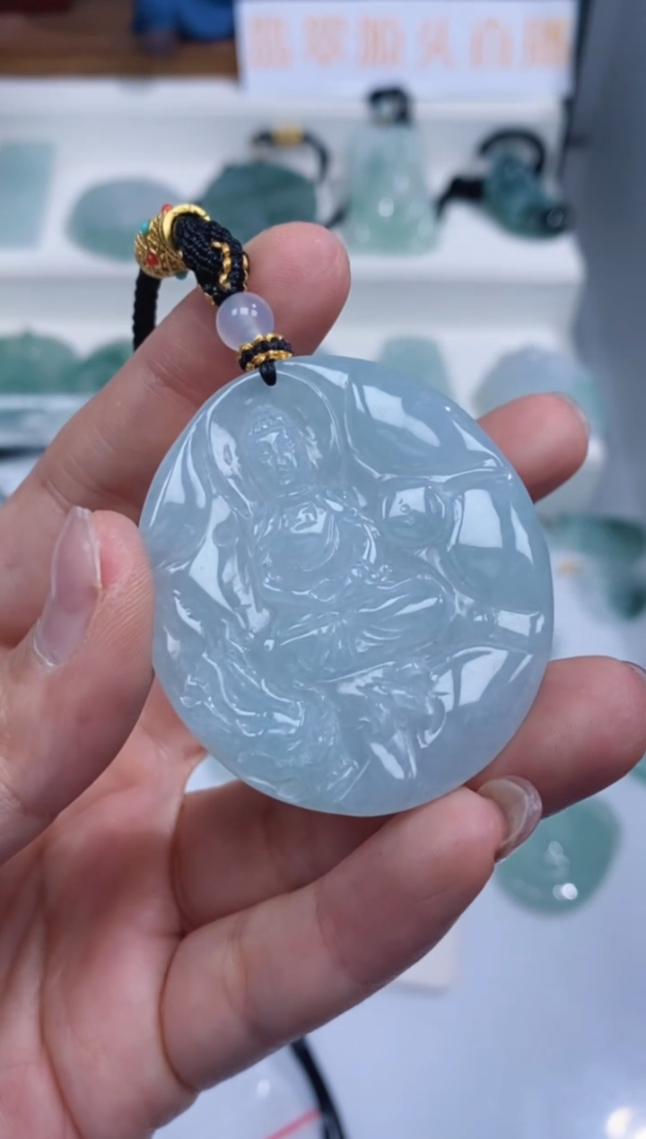 颈饰未镶嵌翡翠吊坠