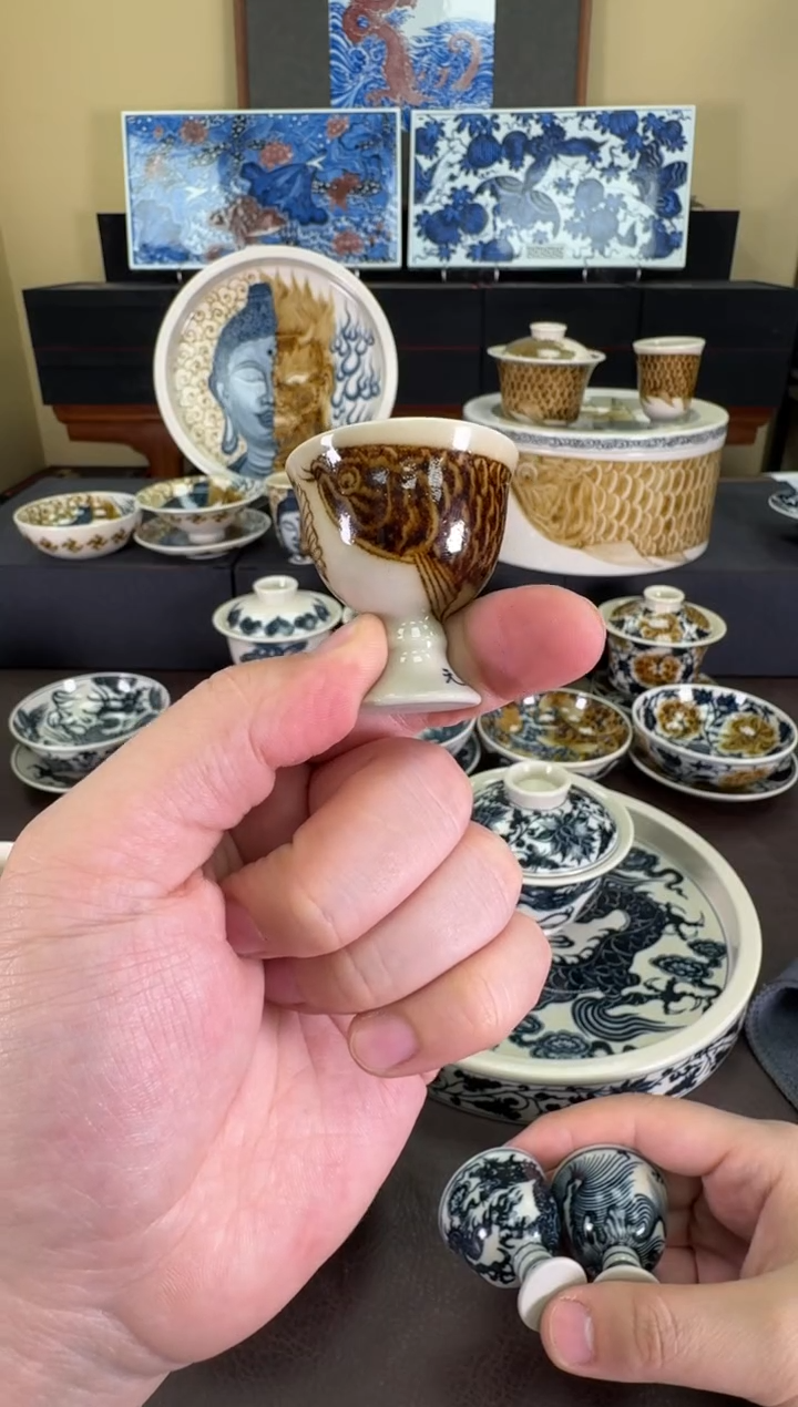 【闪购商品】二号釉金龙鱼白酒杯