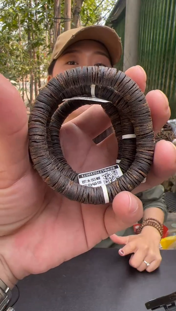 【闪购商品】沉香手串12克绿奇楠树皮红油沉水多样性发货1条