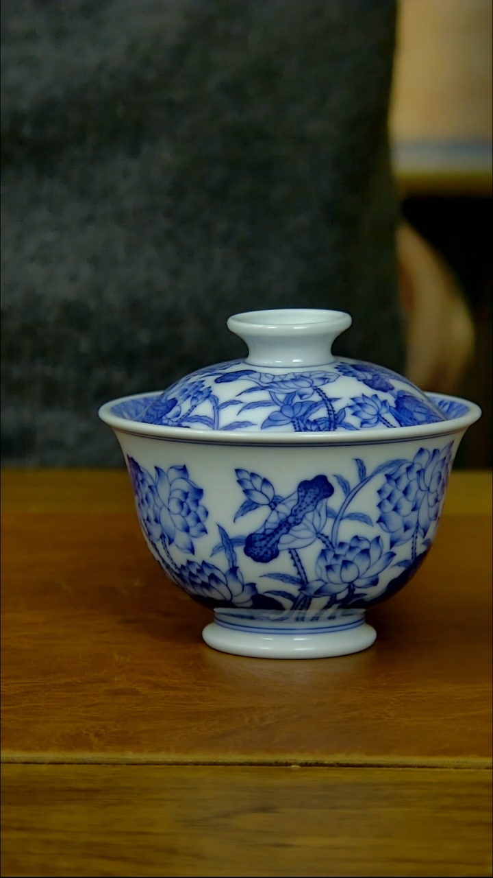 【闪购商品】并蒂莲两才盖碗（柴窑）