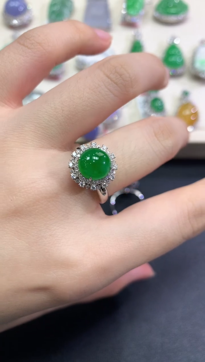 【闪购商品】翡翠戒指18K金镶嵌B84   