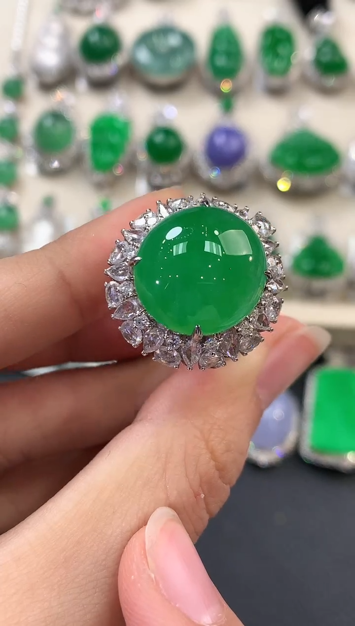 【闪购商品】翡翠戒指18K金镶嵌D8      