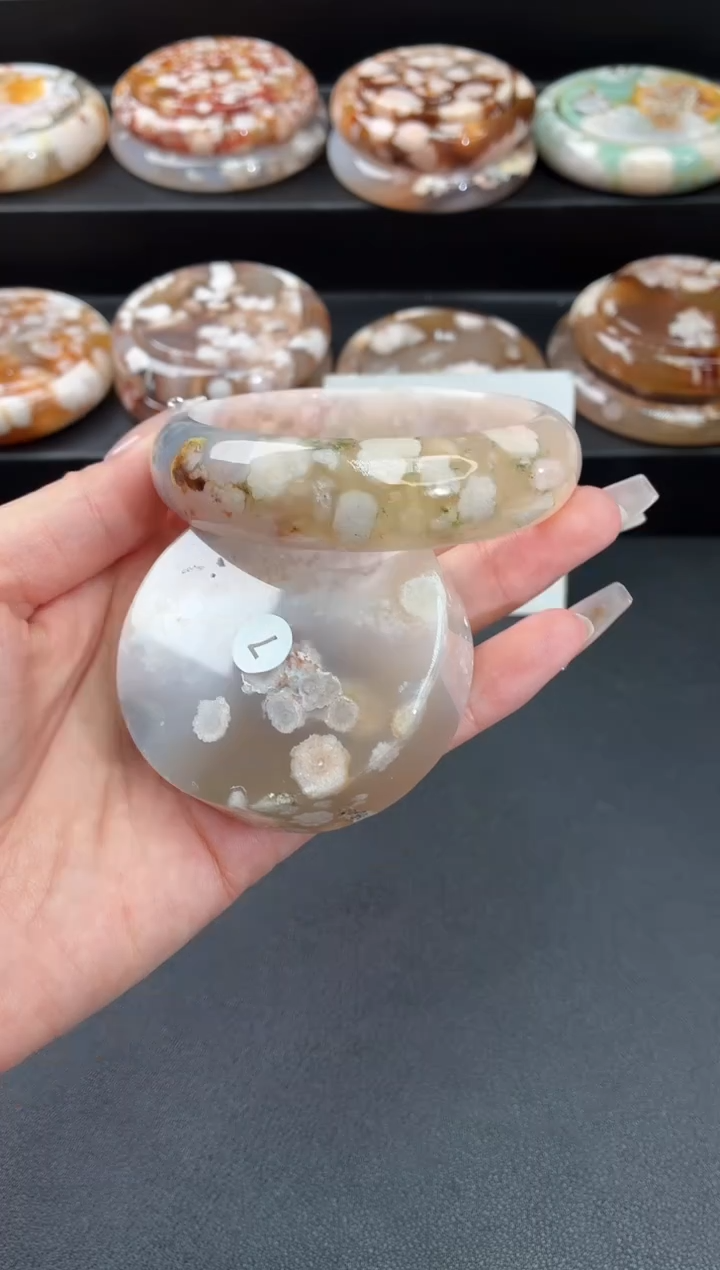 手镯玛瑙/玉髓未镶嵌石英质玉58圈(赠送镯心)圈口建议拍大