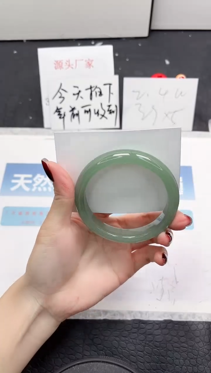 【闪购商品】石英质玉手镯未镶嵌354-60.5