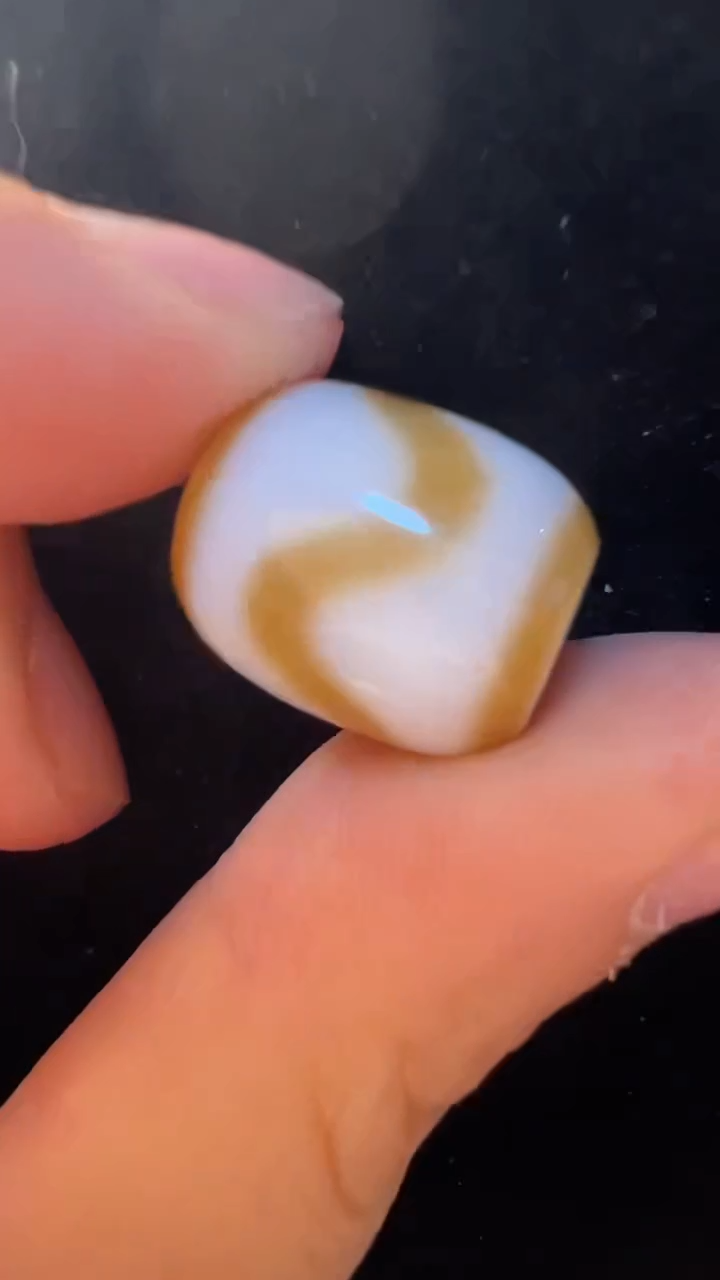 玛瑙/玉髓（覆膜）颈饰未镶嵌213.(微瑕)