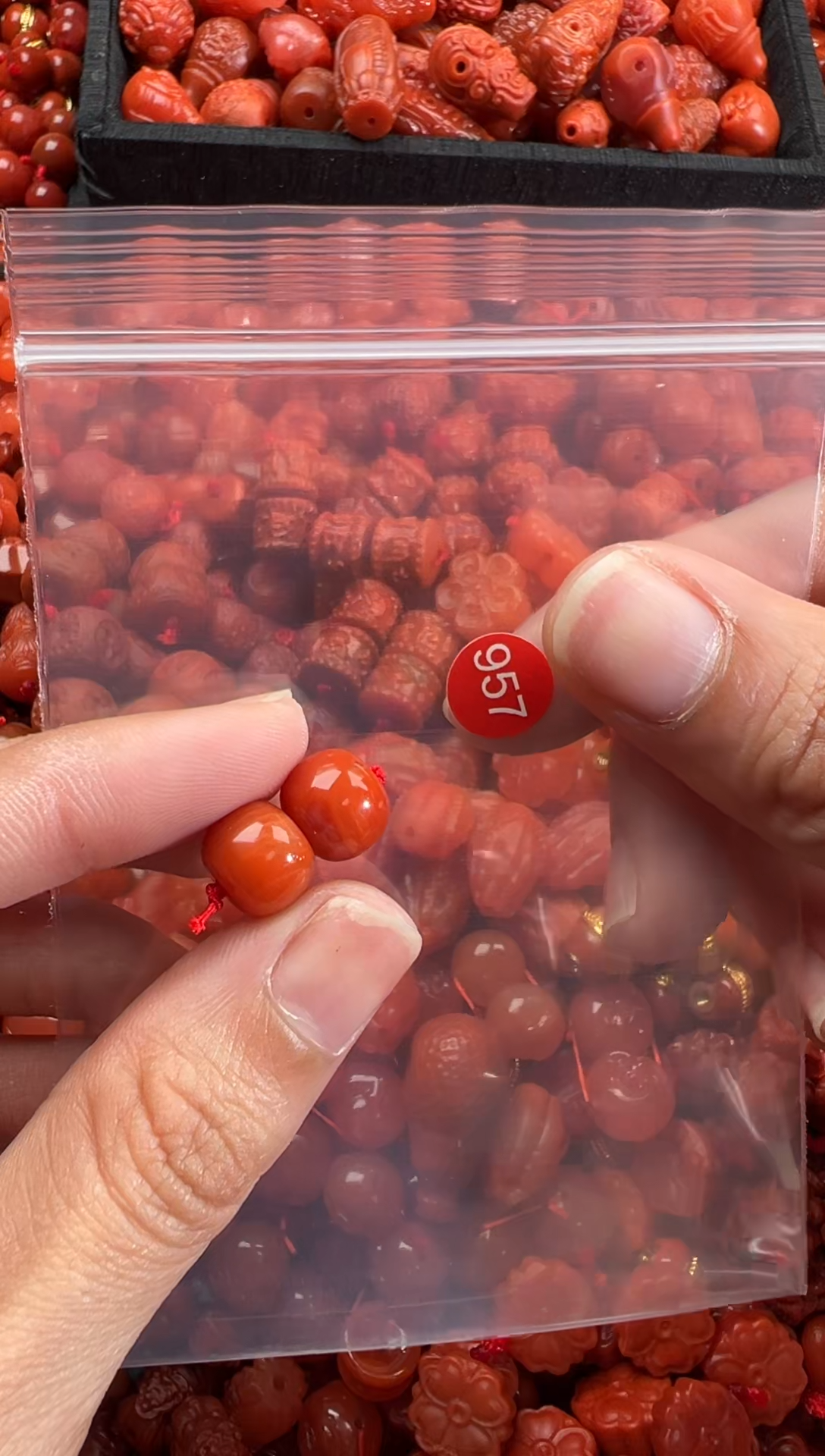 南红玛瑙未镶嵌颈饰1