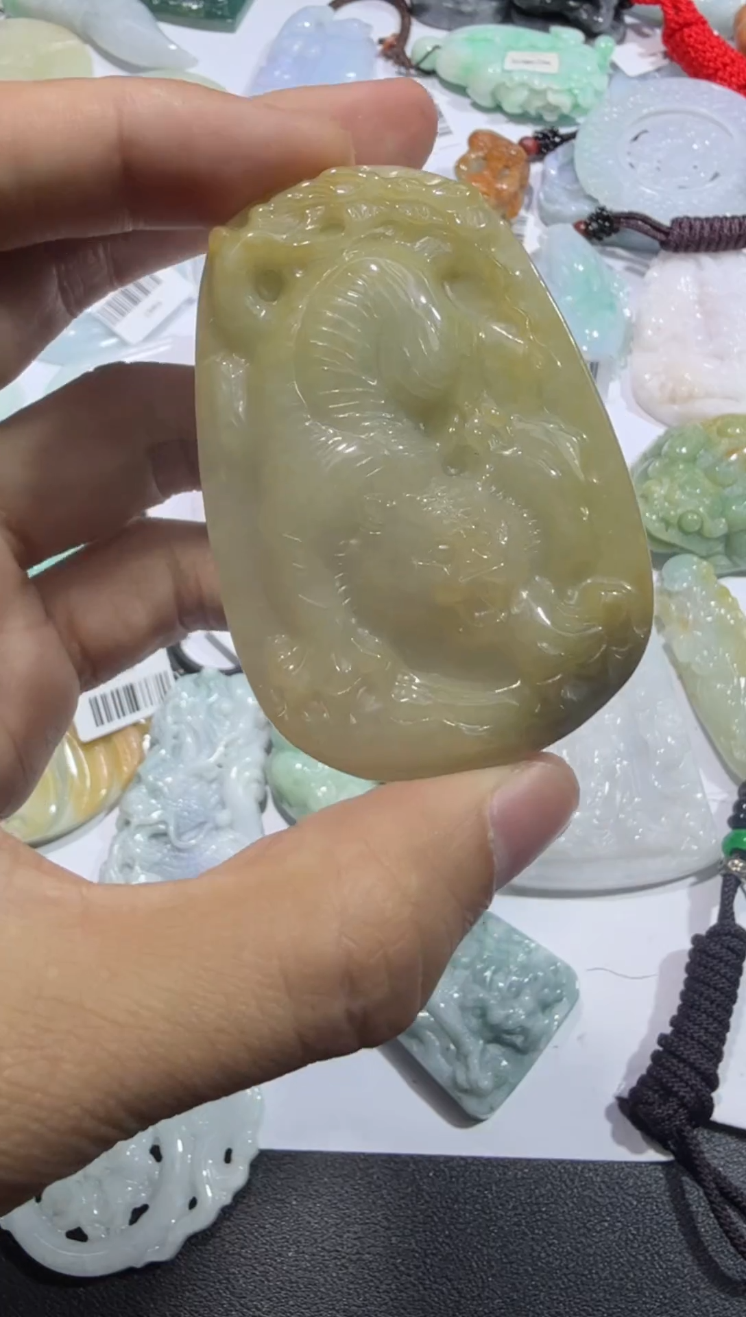 【闪购商品】翡翠颈饰未镶嵌00009832