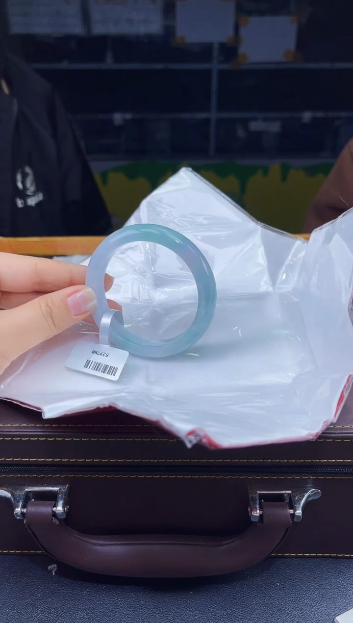 【闪购商品】定制翡翠未镶嵌毛货手镯需精细抛光/55