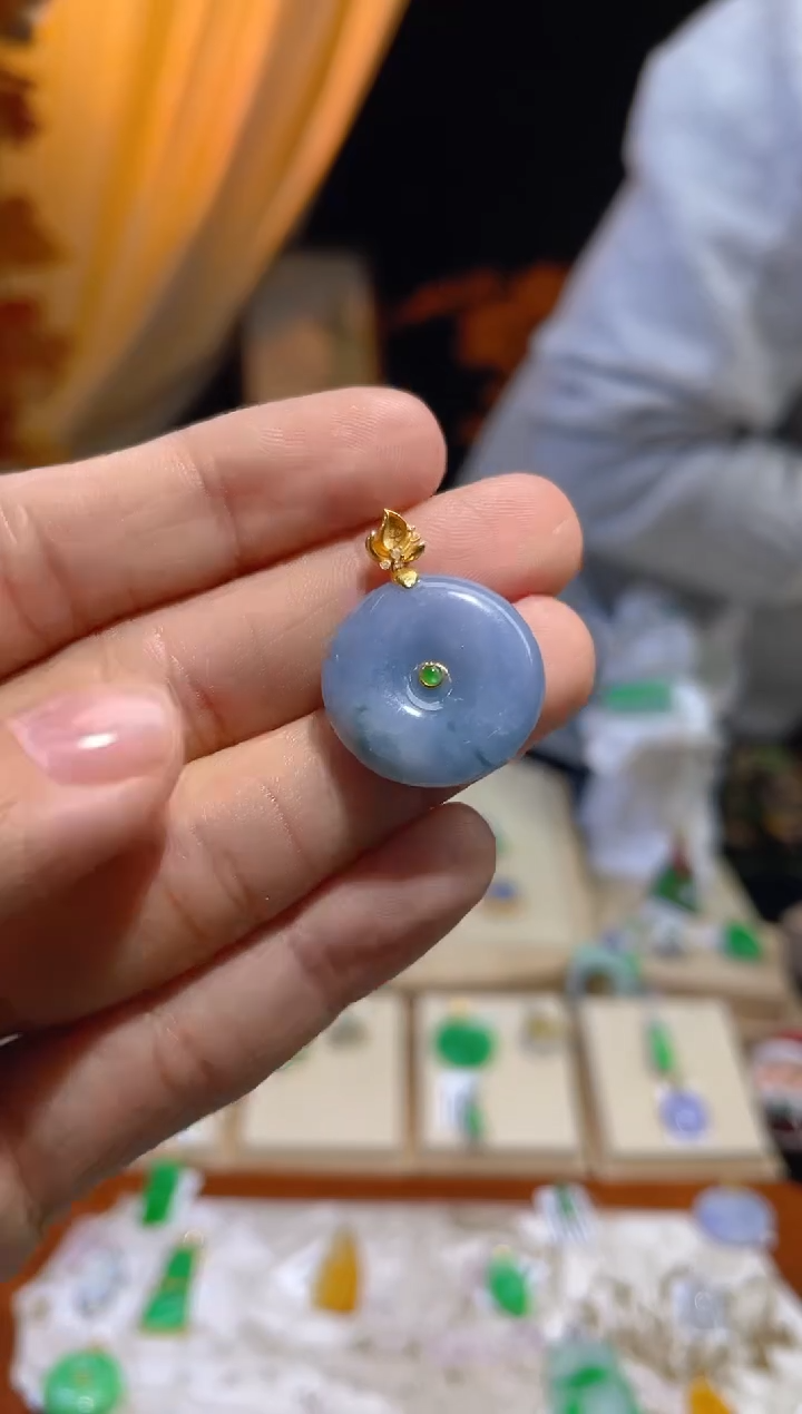 【闪购商品】翡翠颈饰18K金镶嵌假一赔三