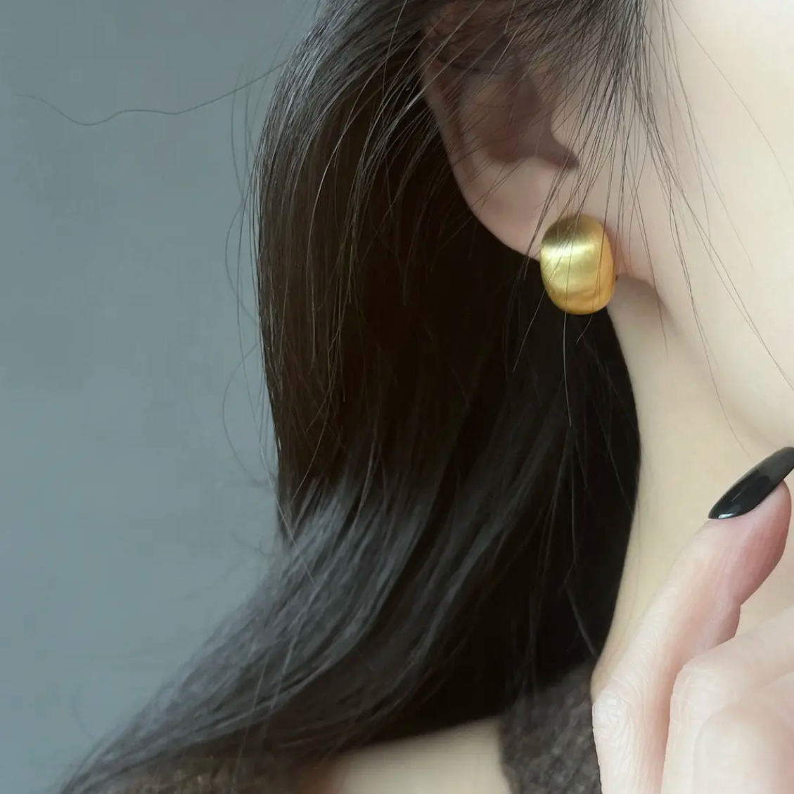 铜合金耳饰 小众设计感金色拉丝弧形金属女个性独特精致通勤百搭