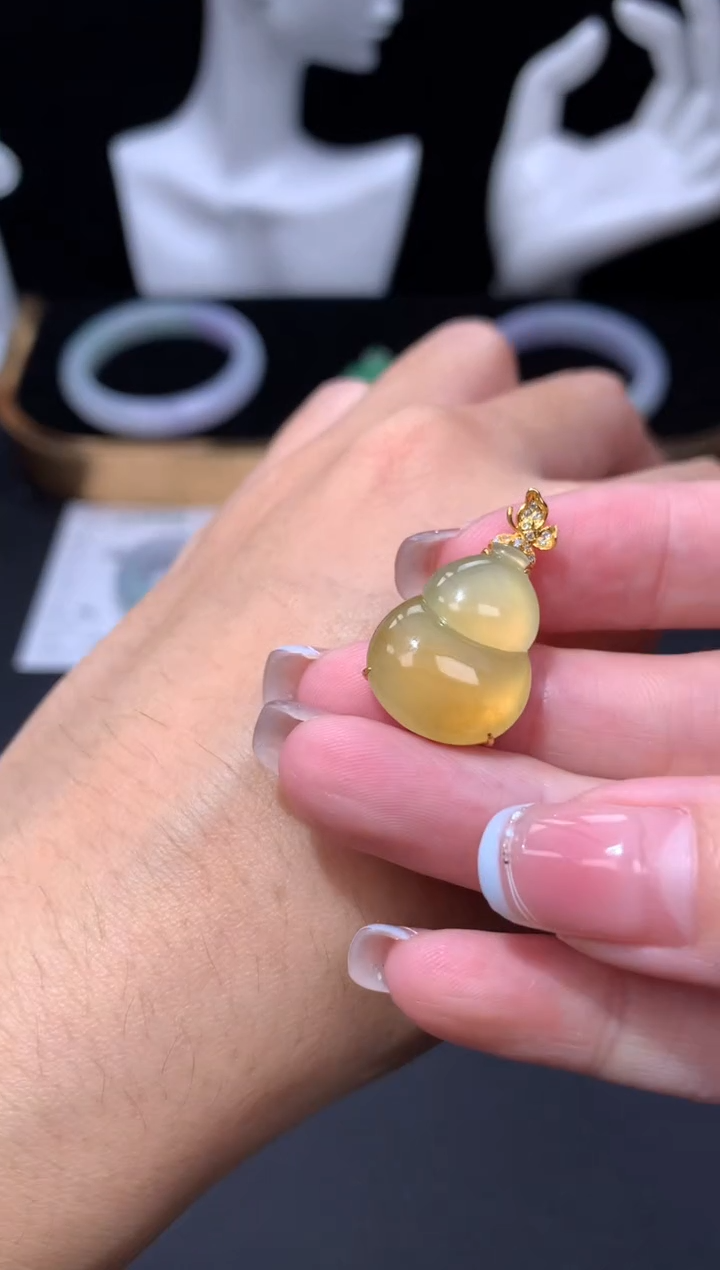 18K金镶嵌定制翡翠自营供应 48小时鉴赏期 