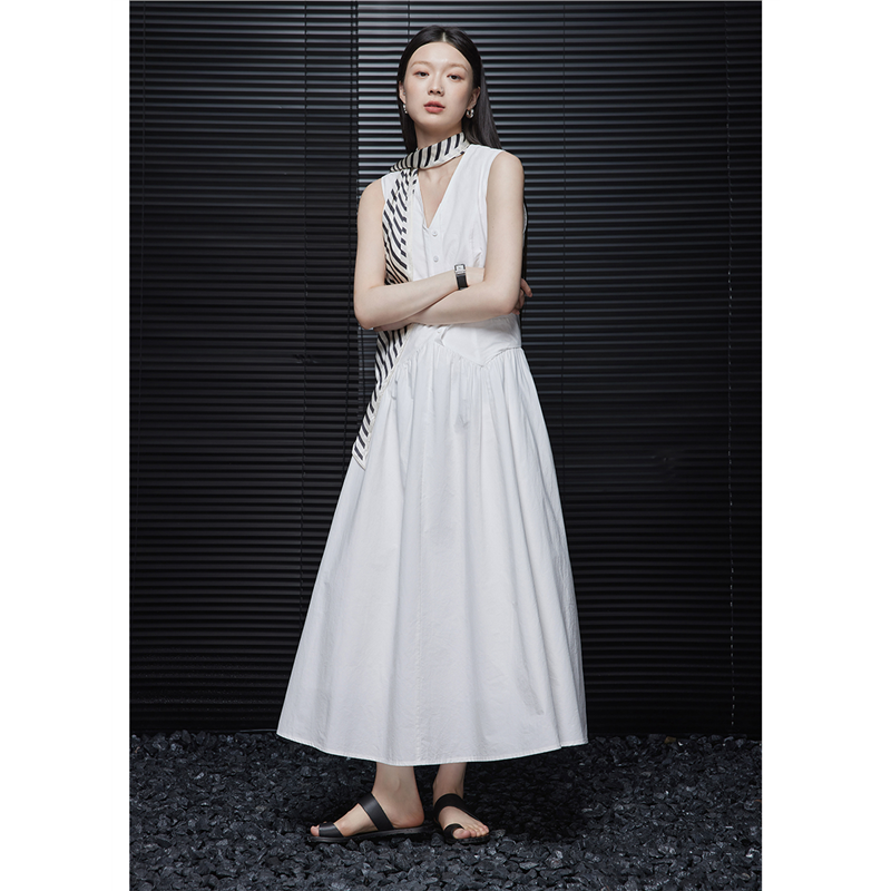 IC白色背心连衣裙女2024夏季新款气质高端精致超好看显瘦收腰