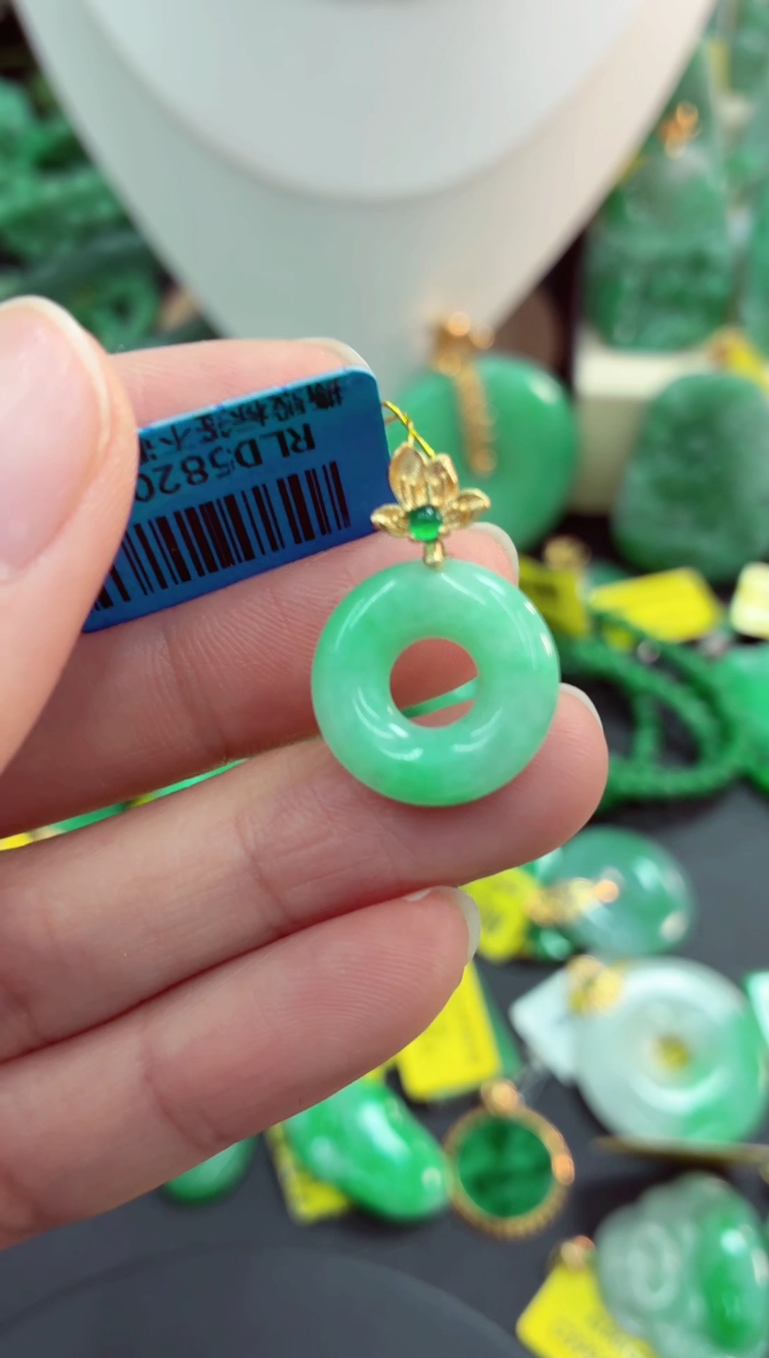 吊坠(不含链)未镶嵌翡翠天然缅甸翡翠A货