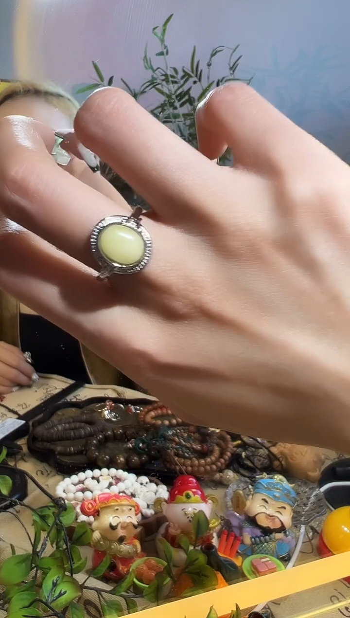 【闪购商品】蜜蜡戒指银S925镶嵌蜜蜡戒指啊啊啊啊