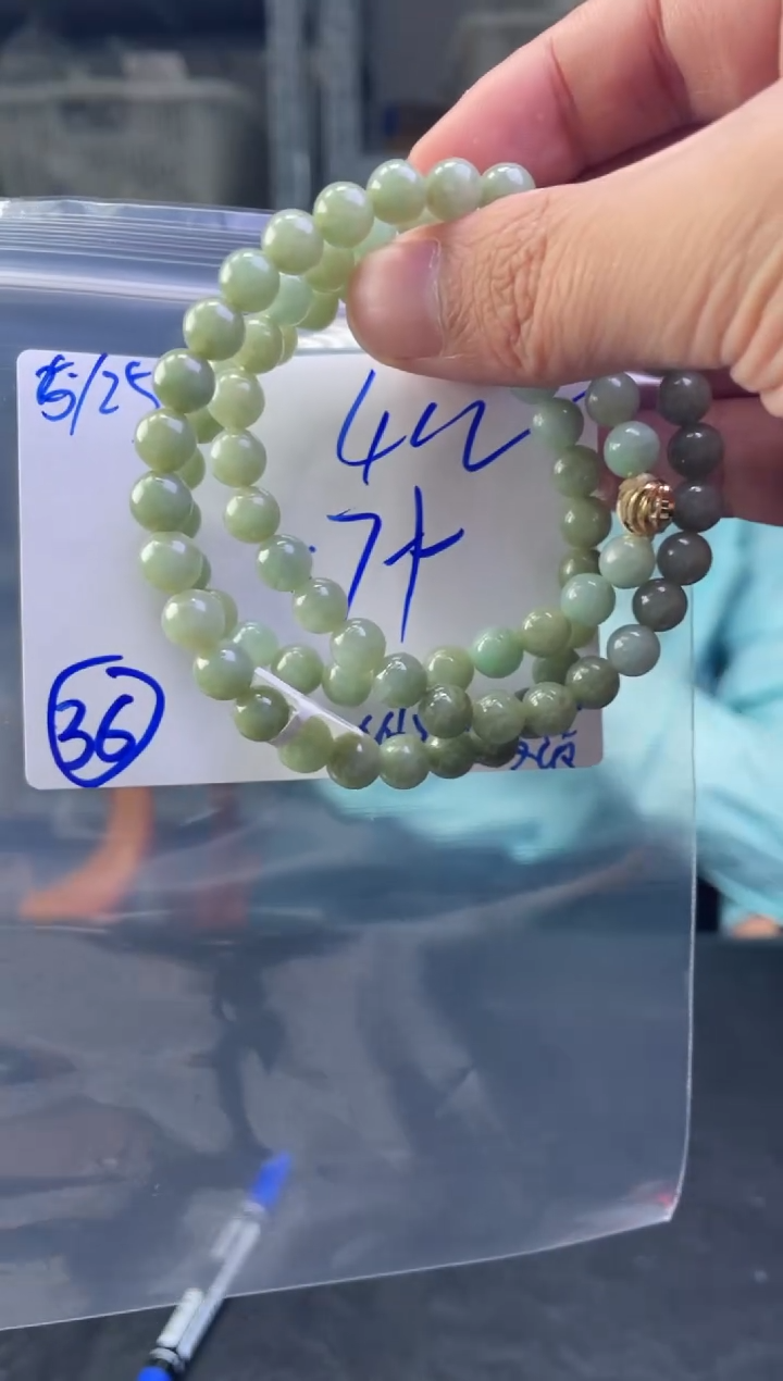定制翡翠未镶嵌天然缅甸a货翡翠，多样性发货 只发其一