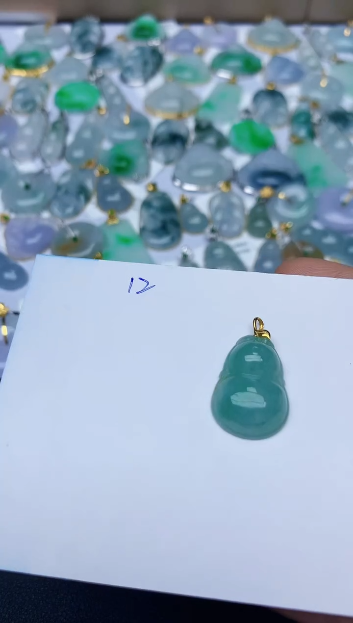 【闪购商品】翡翠颈饰18K金镶嵌天然翡翠A货   