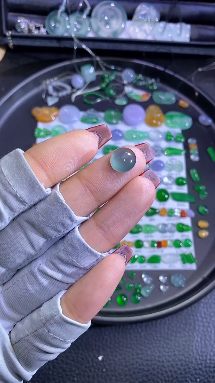 未镶嵌挂件翡翠蛋面