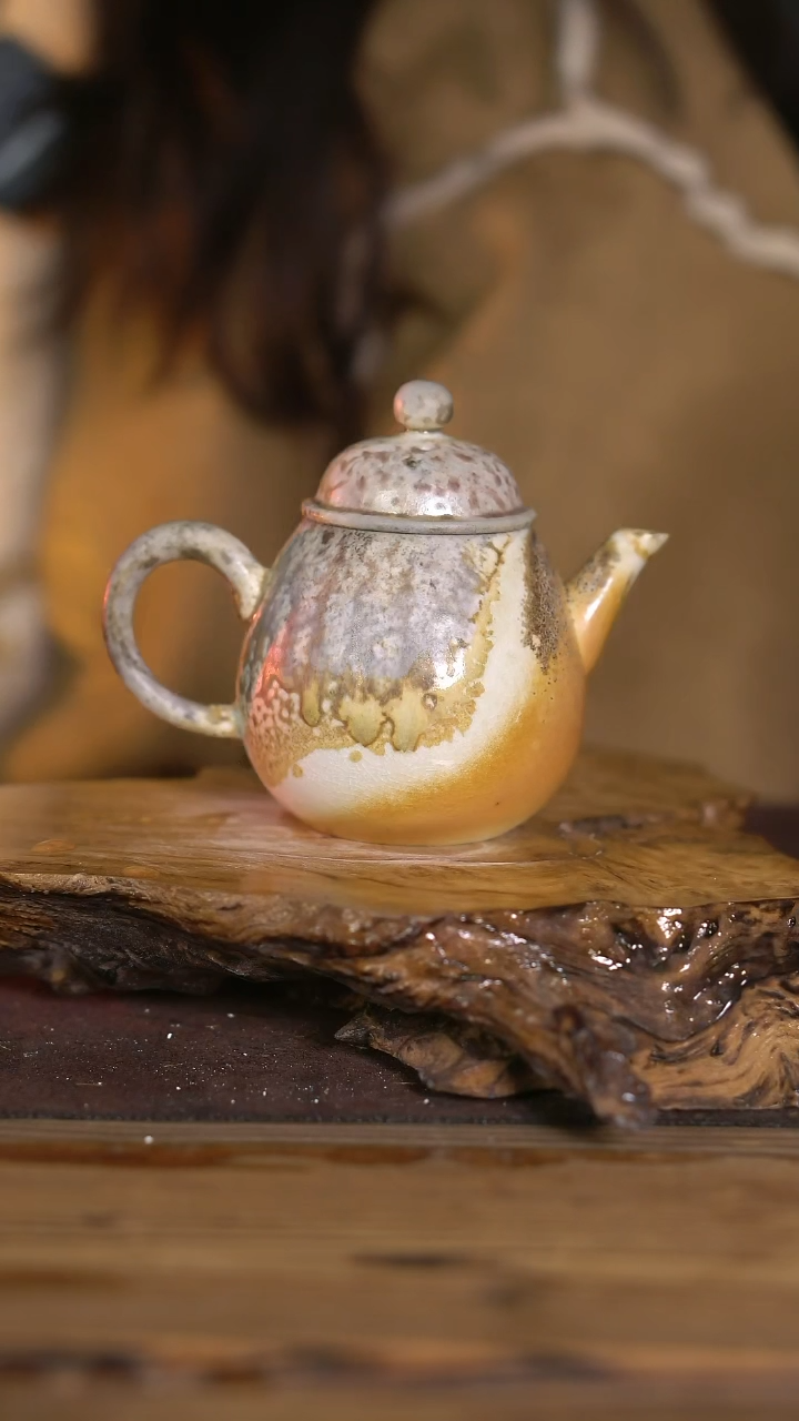 景德镇纯柴烧 中白泥梨壶 85