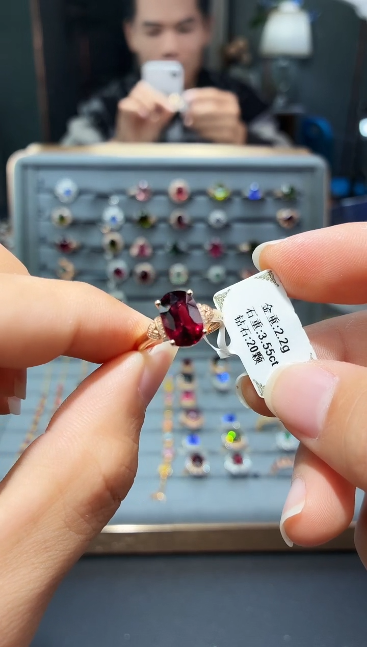 18K金镶嵌戒指碧玺3.55.