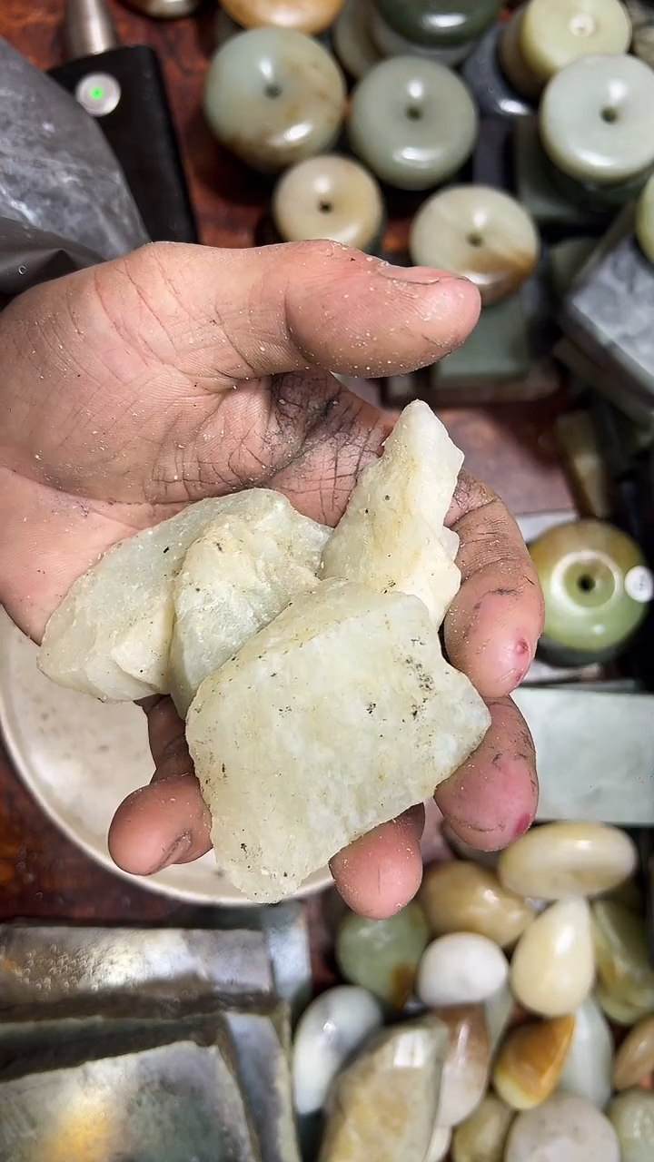 未镶嵌和田玉珠宝半成品奋****取1