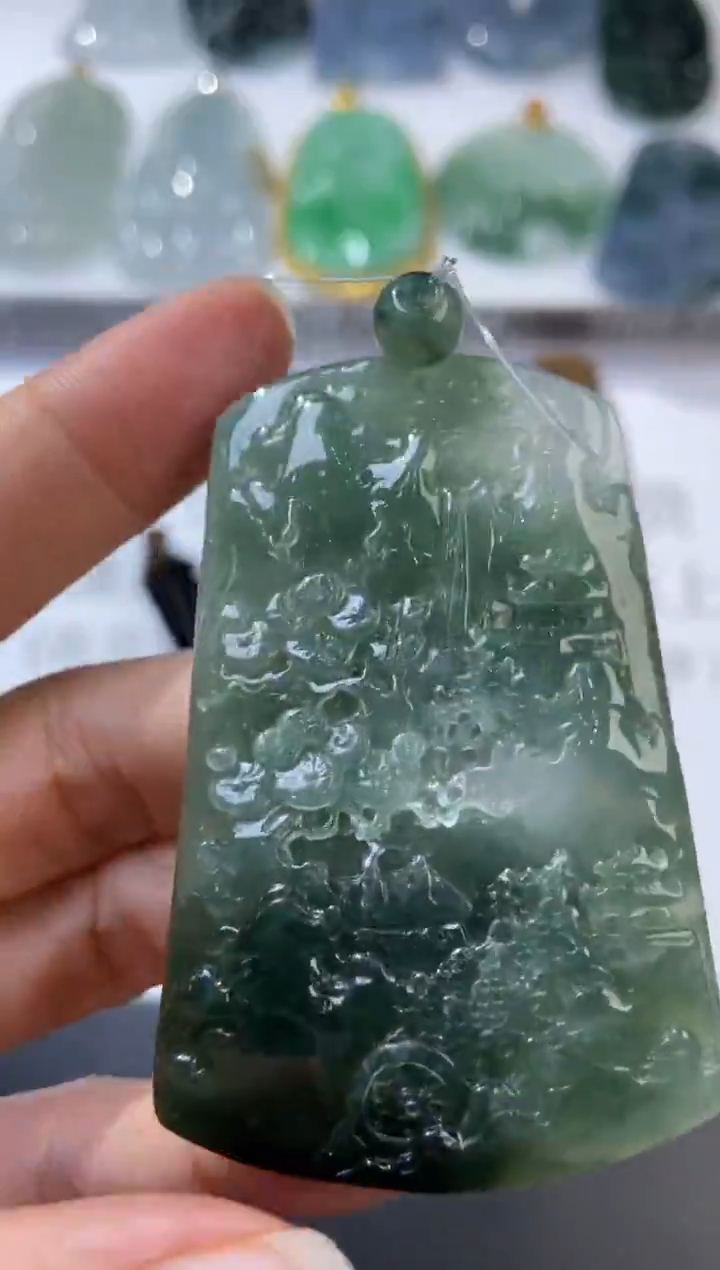 未镶嵌挂件翡翠376539  多人