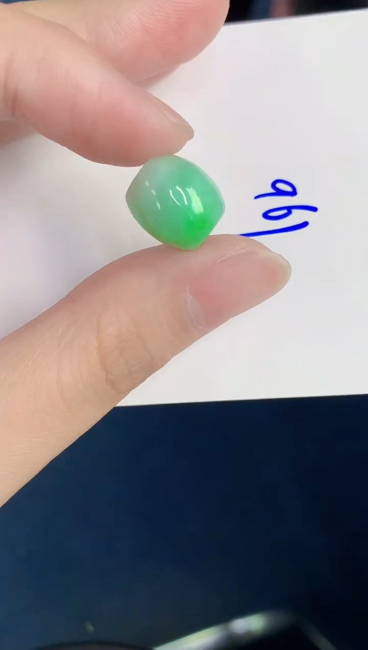 颈饰未镶嵌翡翠天然翡翠缅甸A货